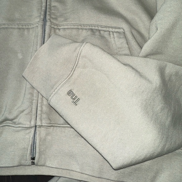 TNA Sweatsuit - Picture 4 of 4